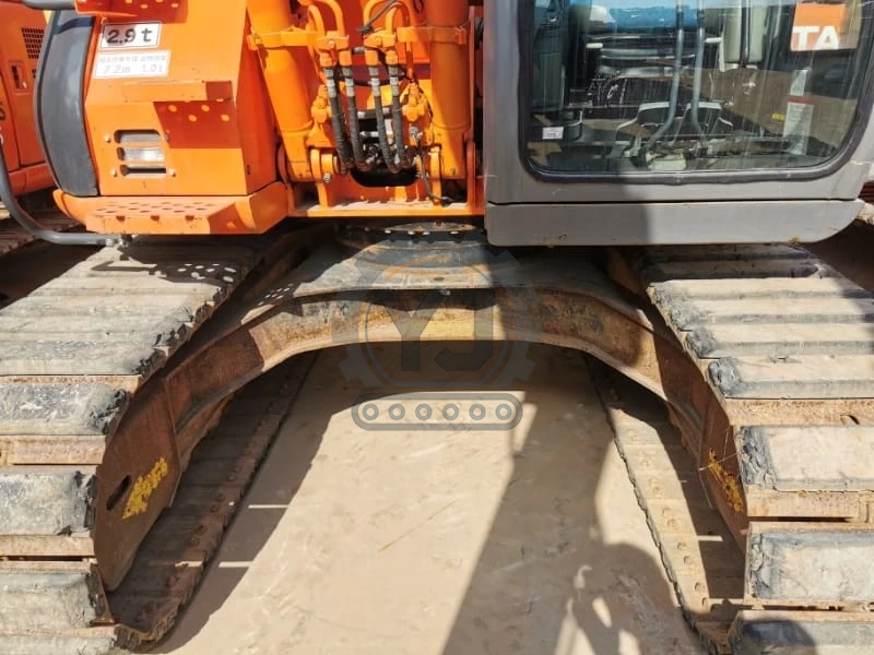 Little Working Hours Used Cheap Hitachi 135 Excavator