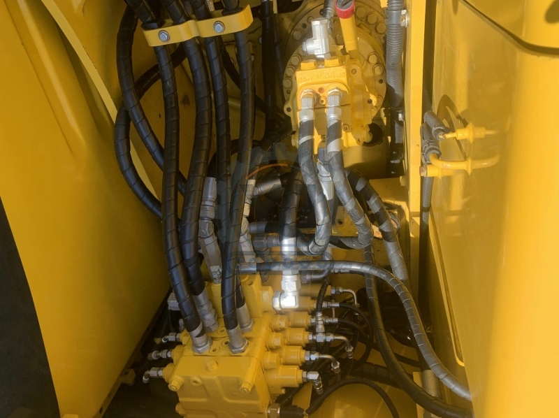 Used Original Komatsu PC130-8 Crawler Excavator 13ton Japan Made with Core Engine Second-Hand Komatsu  PC130-8
