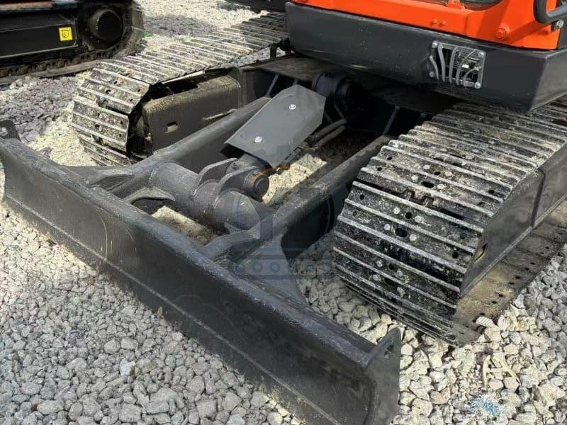 Powerful second-hand 7ton wheeled crawler DX75 excavator for sale