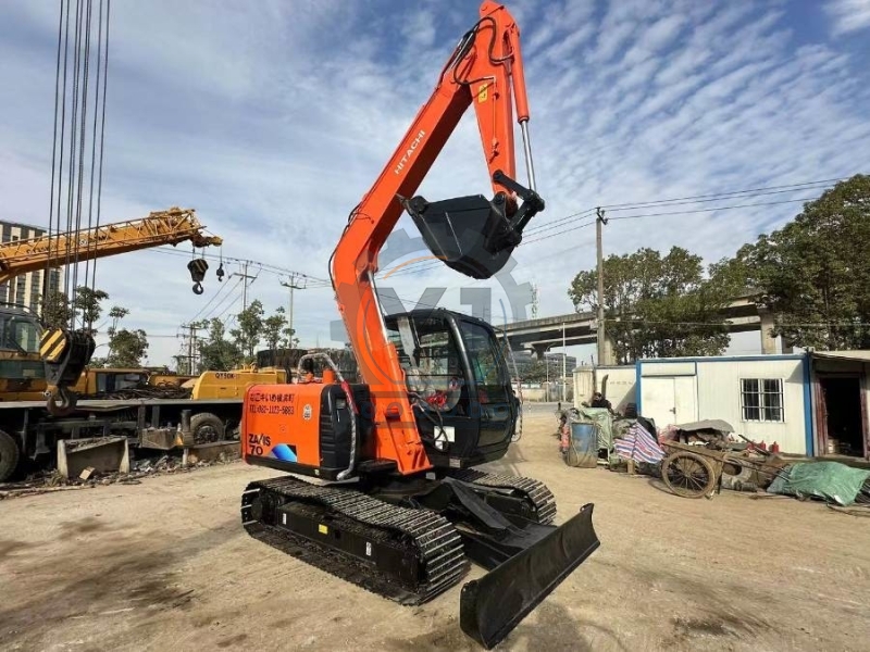 Repossessed Old Hitachi Mini Excavator Zx70 Construction Machinery