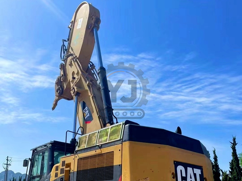 Used CAT Heavy Equipment Crawler Excavator 374d  Digger for Sale