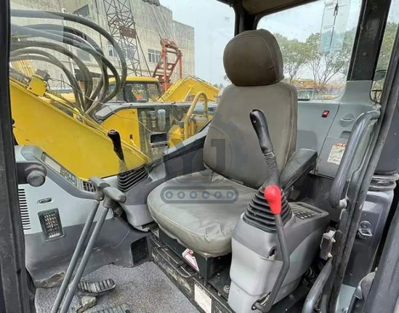 Japan Used Large Excavators Secondhand Komatsu PC138US Crawler