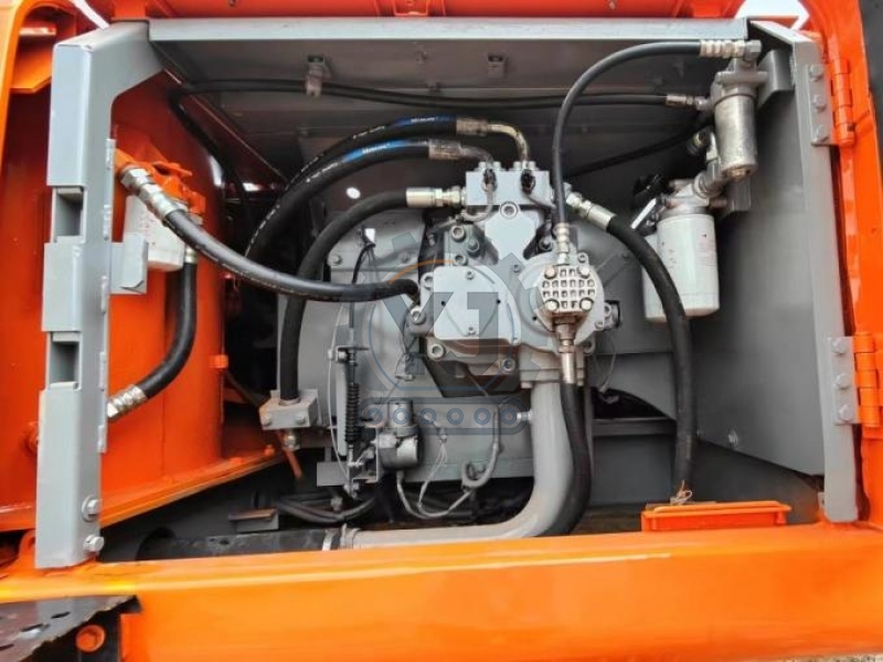 Large Scale Repossessed Hitachi Zx450 Equipment Trader Excavator 45Ton Isuzu Engine