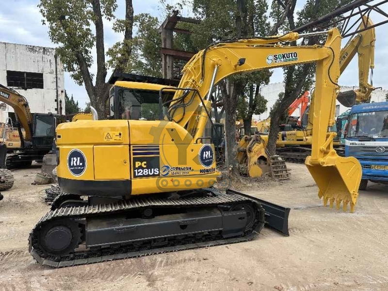 Japanese Used Komatsu Excavator PC128US Repossessed Mini Crawler