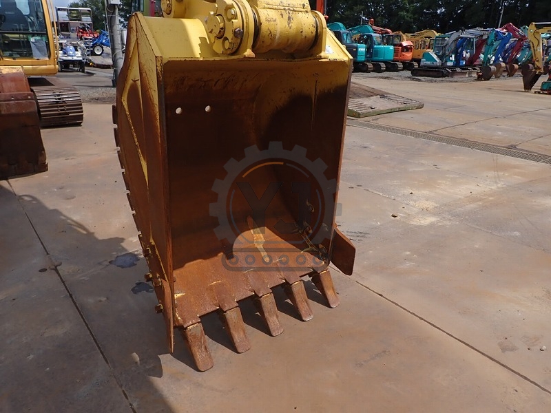 Used Komatsu PC200-11 Excavators  Original Low Price Crawler Hydraulic Excavator Machinery Japanese Condition Hot Sale