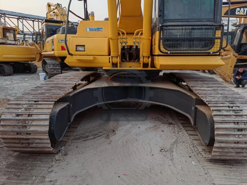 Japan Used Komatsu PC240 PC240-8 Medium Excavator 24ton Second Hand Komatsu 240 240-8 Earth Moving Digger Construction Machinery