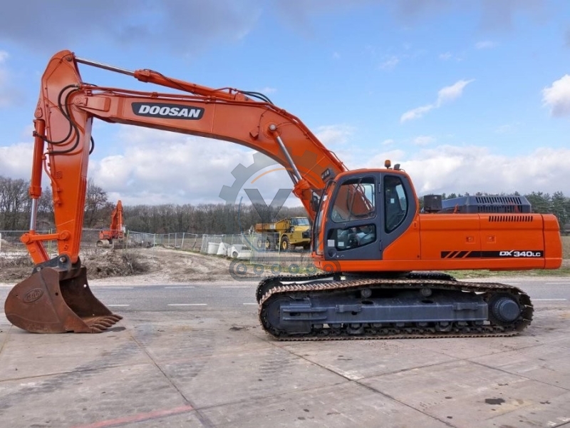 1750KW DX340LC Old Used Doosan Excavator Backhoe Crawler For Digging