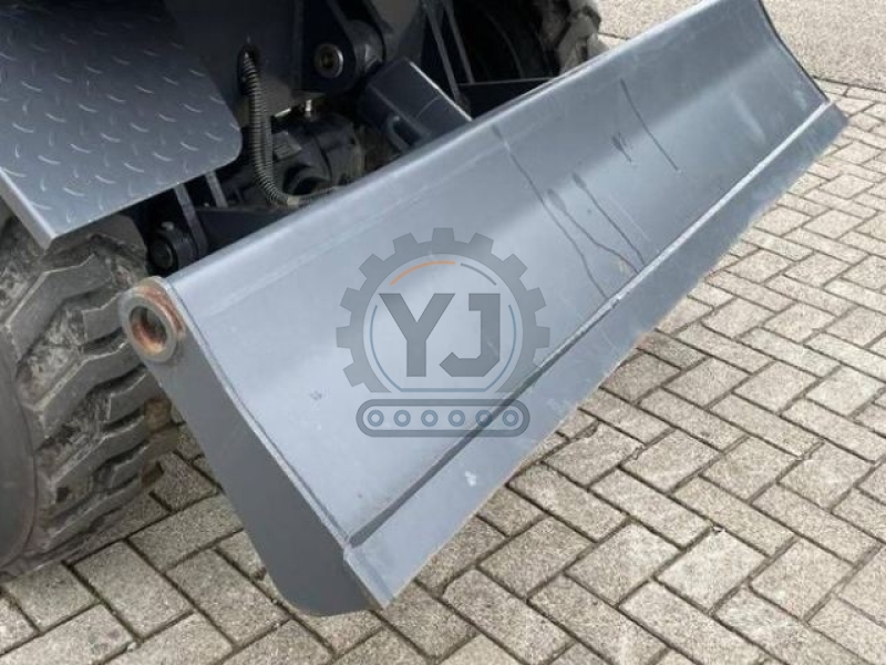 Rubber Wheel Used Doosan Excavator Machinery DX60W 5550KG