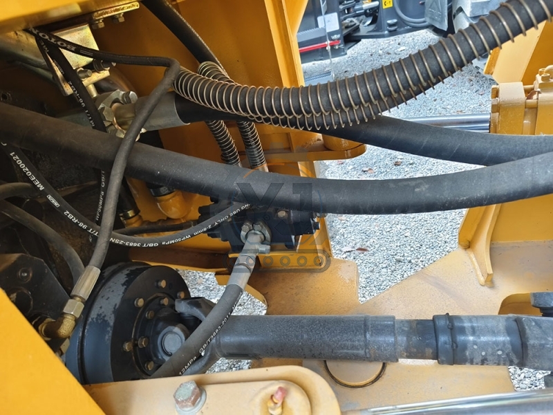 HIGH QUALITY and CHEAP PRICE  Used LiuGong 856 Wheel Loader for sale