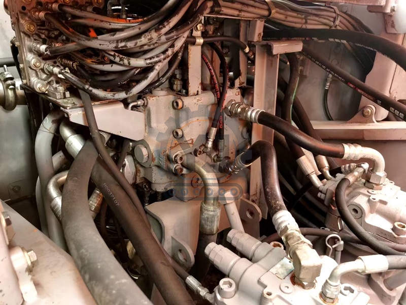 Construction Machinery Mining Mining Using a Second-hand Large Excavator Hitachi ZX670 Hitachi Excavator for Sale