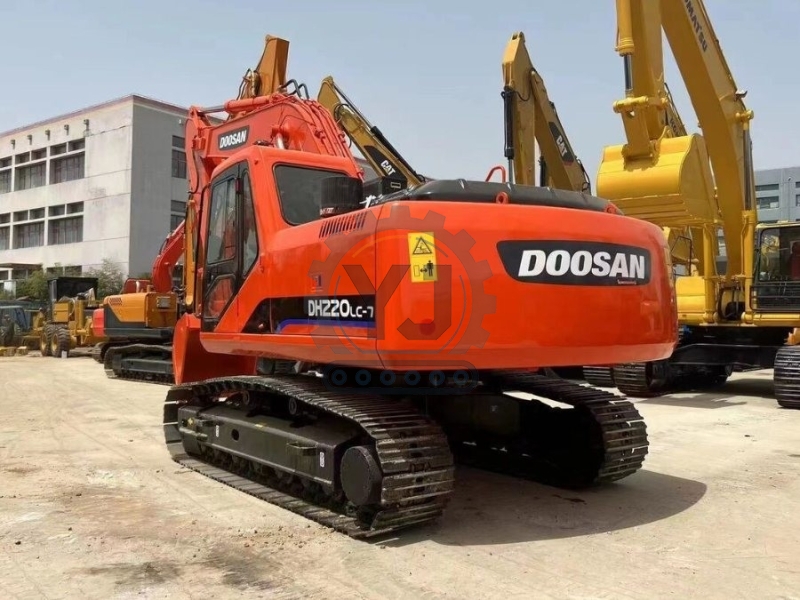 Doosan DH220LC Used Hydraulic Excavator Equipment Second Hand Diggers