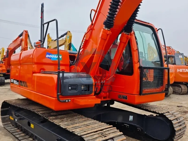 Doosan 15ton DX150 Almost New large crawler excavator made in Korea for sale with fair price