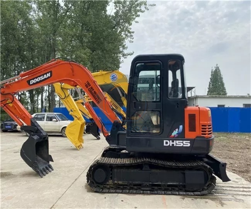 40.5KW Mini Used Excavator Doosan DH55 Second Hand Mini Digger