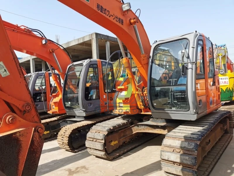 Little Working Hours Used Cheap Hitachi 135 Excavator