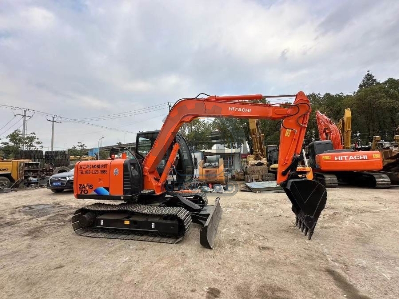 Original Japan ZX70 Used Hitachi Mini Excavator 7ton Second Hand Hydraulic Crawler