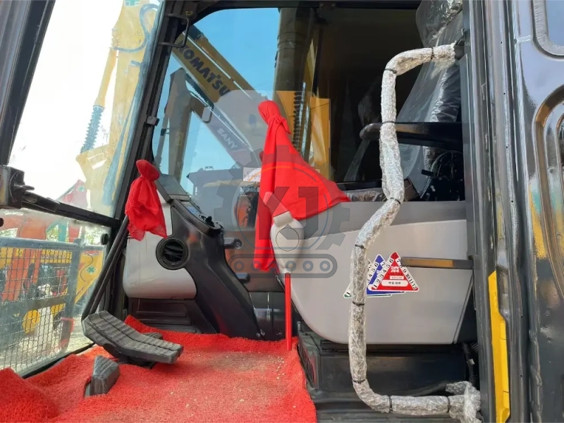 Japanese Hydraulic Used Komatsu PC200-8 Excavator Machine 2000KW 19Tonne