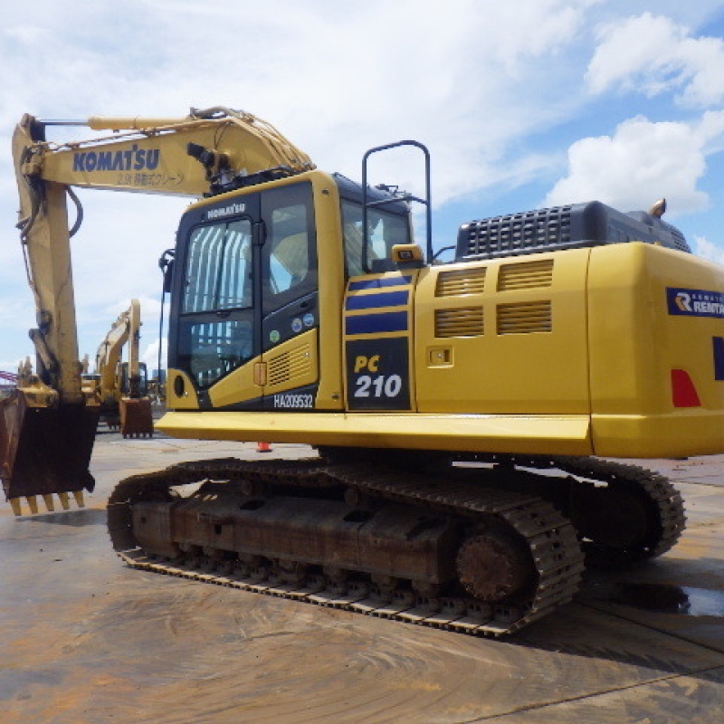Used Komatsu PC200-11 Excavators  Original Low Price Crawler Hydraulic Excavator Machinery Japanese Condition Hot Sale