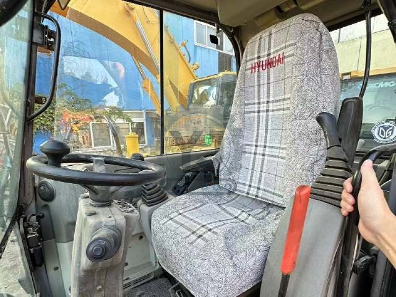 Original Hyundai R60w-7 Pre Owned Mini Excavator Used Wheel Digger 6 Ton