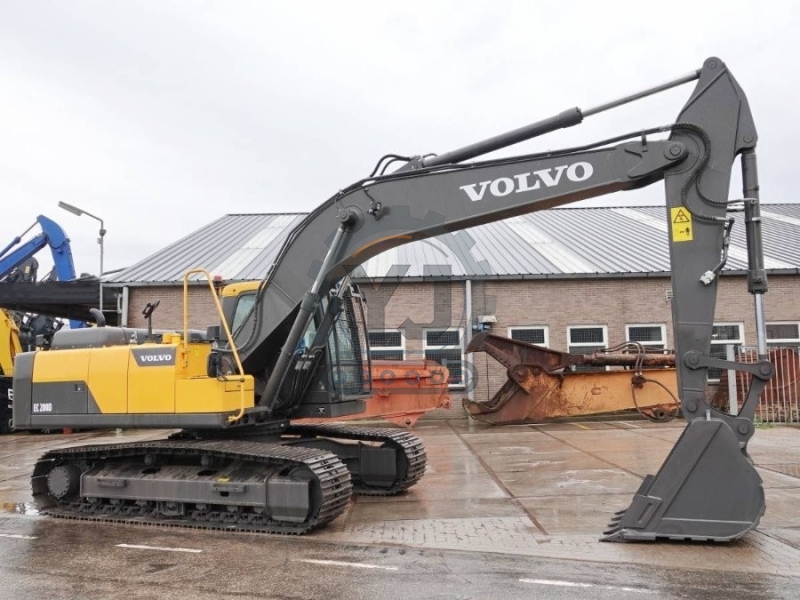 Used Volvo EC200D Excavator Earth Moving Equipment High Performance