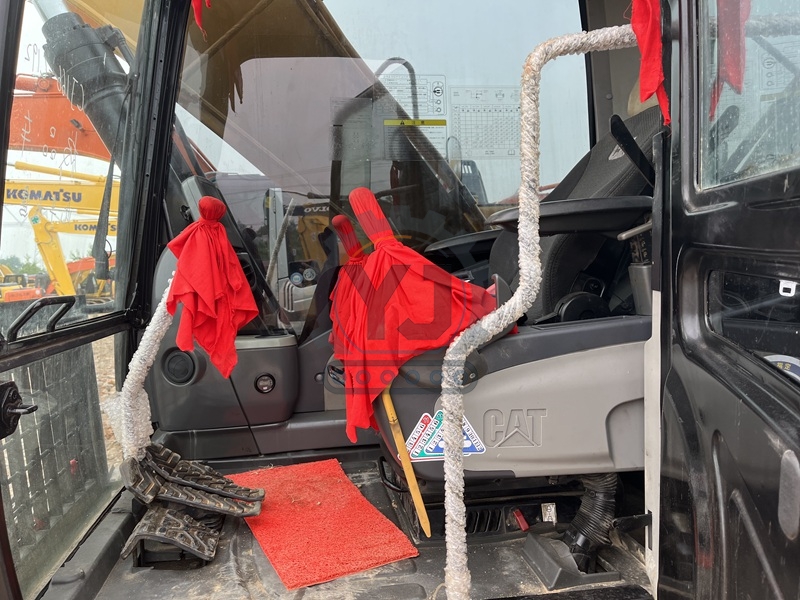 20 Ton Used CAT Excavator 320D Repossessed Earthmoving Equipment