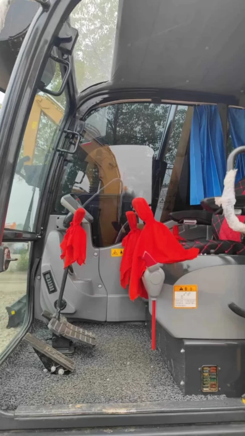 Used 8.5ton XCMG 85D Mini EXCAVATOR